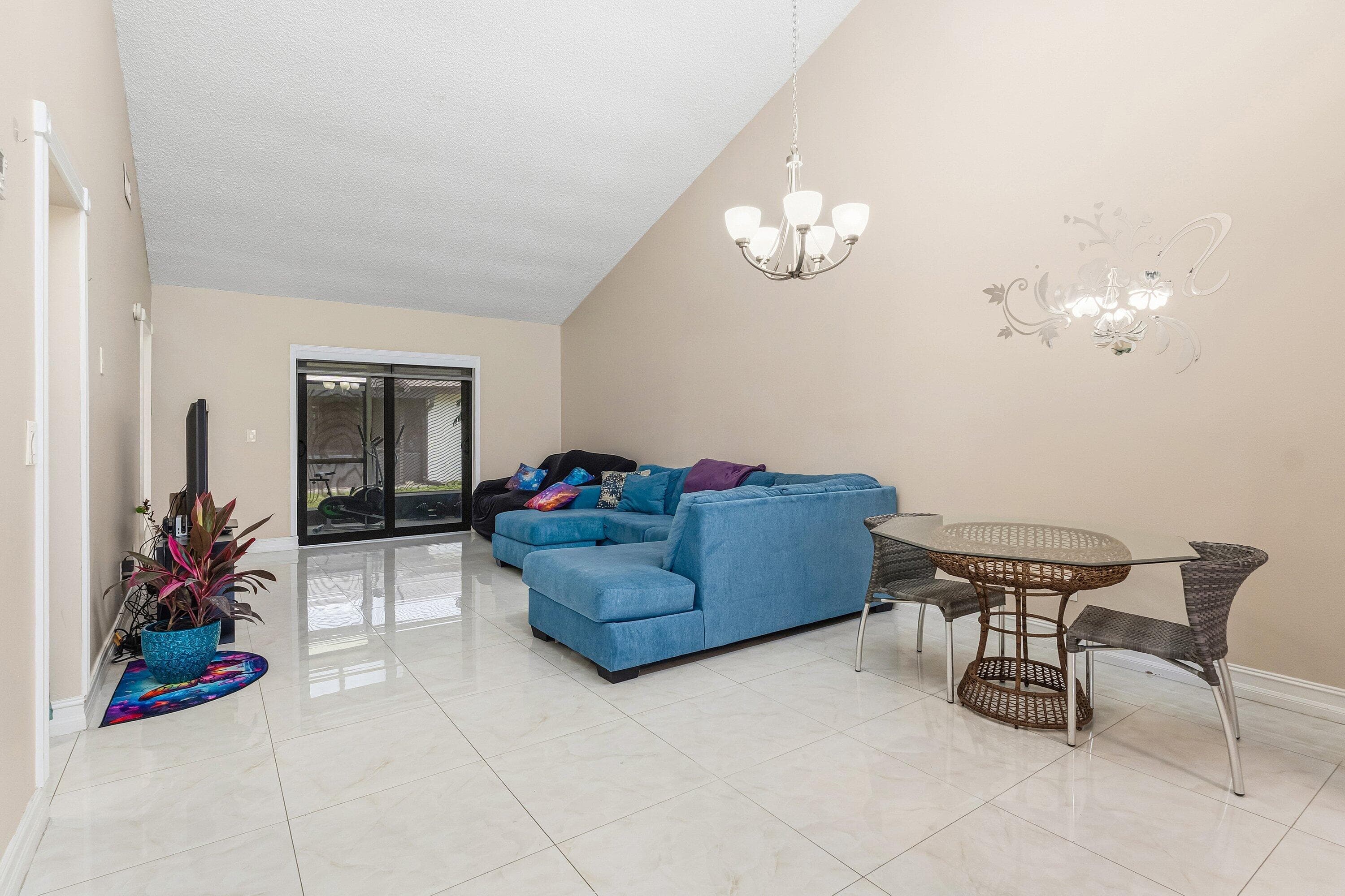 1875 Abbey Road, West Palm Beach, FL 33415 — photo 9 of 28