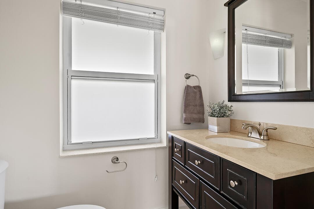 260 E Lakewood Road, West Palm Beach, FL 33405 — photo 16 of 48