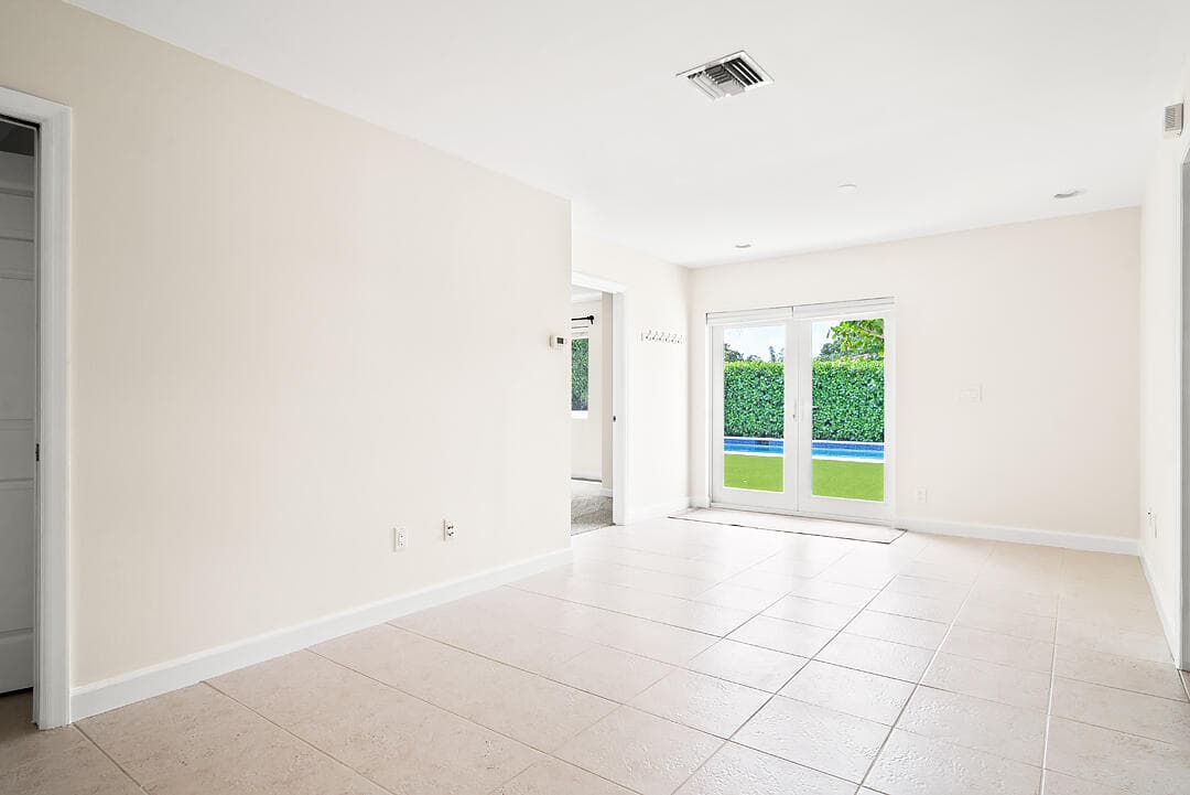 260 E Lakewood Road, West Palm Beach, FL 33405 — photo 19 of 48