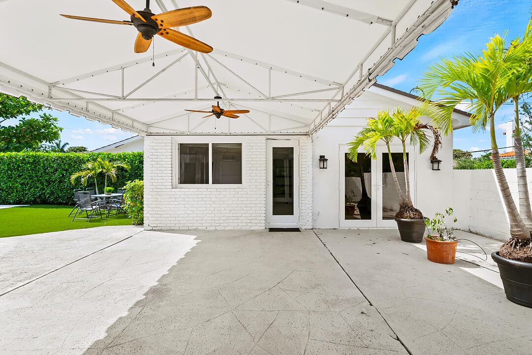 260 E Lakewood Road, West Palm Beach, FL 33405 — photo 38 of 48