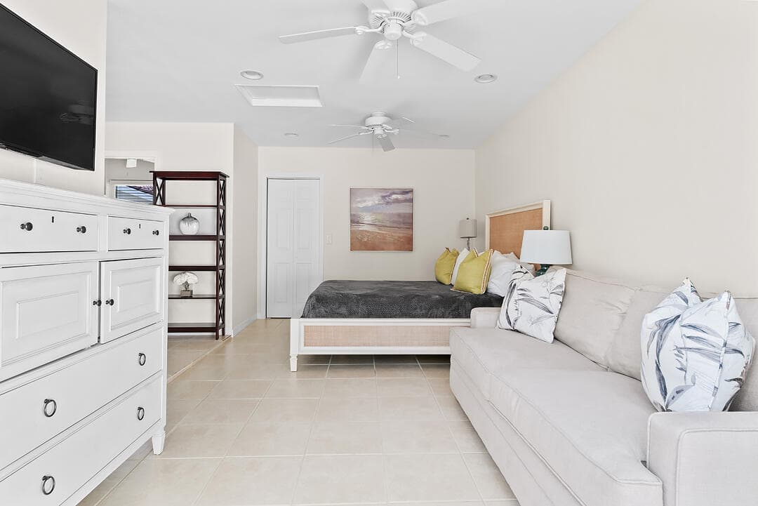 260 E Lakewood Road, West Palm Beach, FL 33405 — photo 44 of 48