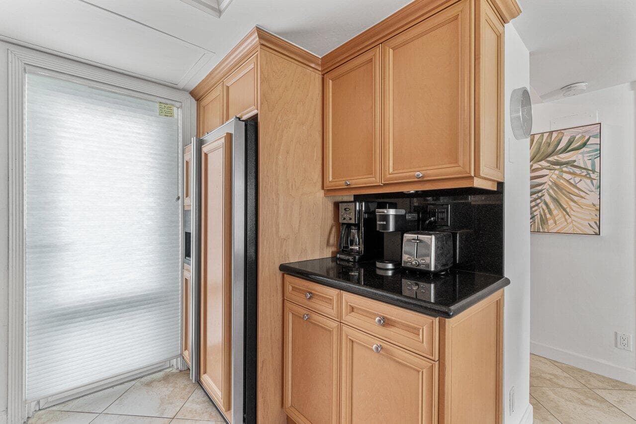 333 NE 21st Avenue 314, Deerfield Beach, FL 33441 — photo 7 of 30
