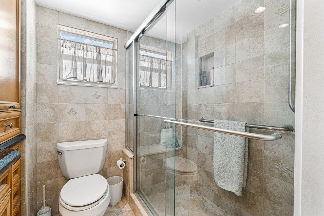 333 NE 21st Avenue 314, Deerfield Beach, FL 33441 — photo 13 of 30