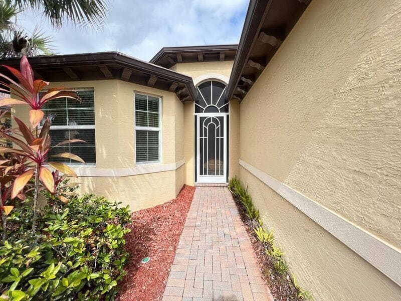 11948 SW Crestwood Circle, Port St. Lucie, FL 34987 — photo 3 of 51