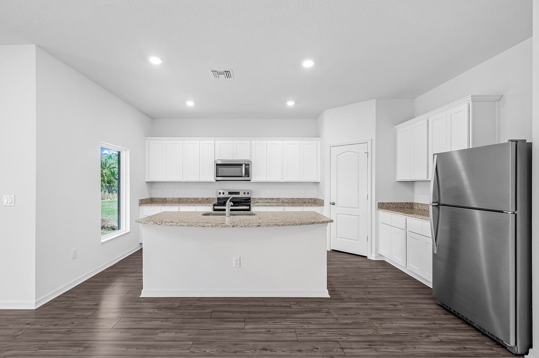 8585 101st Avenue, Vero Beach, FL 32967 — photo 6 of 18