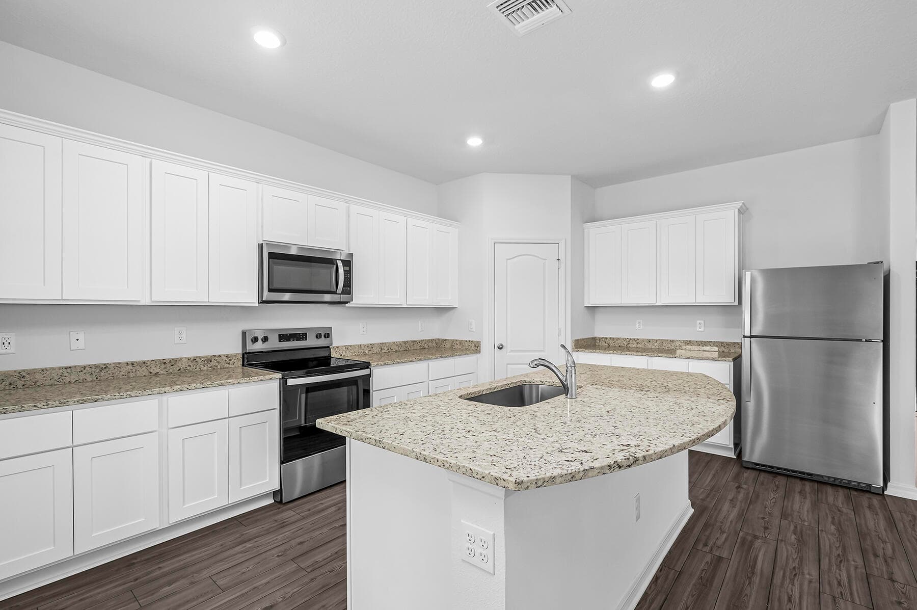 8585 101st Avenue, Vero Beach, FL 32967 — photo 7 of 18