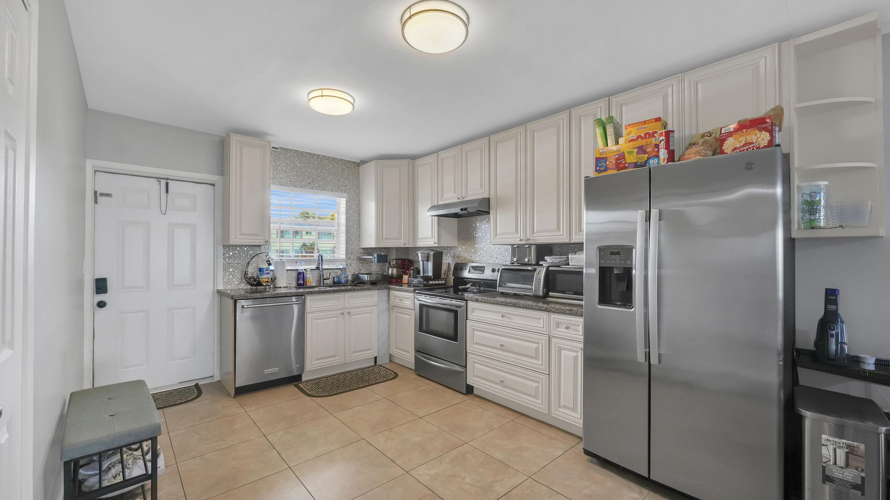 298 SE 6th Avenue 2, Pompano Beach, FL 33060 — photo 8 of 30