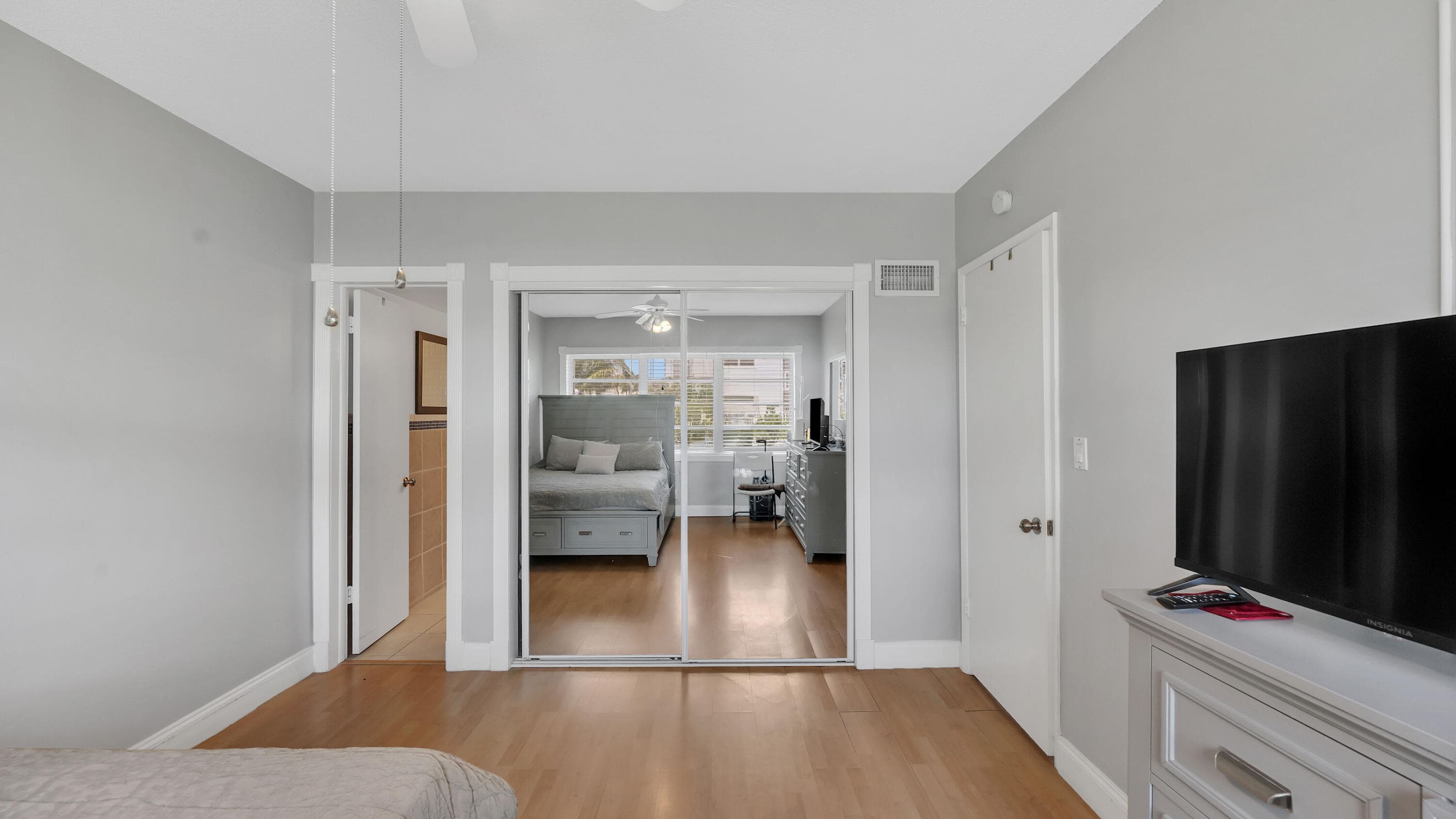 298 SE 6th Avenue 2, Pompano Beach, FL 33060 — photo 16 of 30