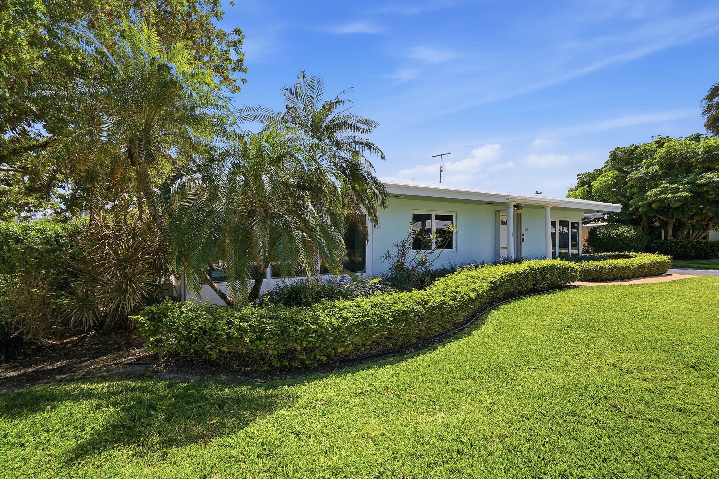 1431 S Ocean Boulevard Unit 28, Lauderdale-By-The-Sea, FL 33062 — photo 3 of 63