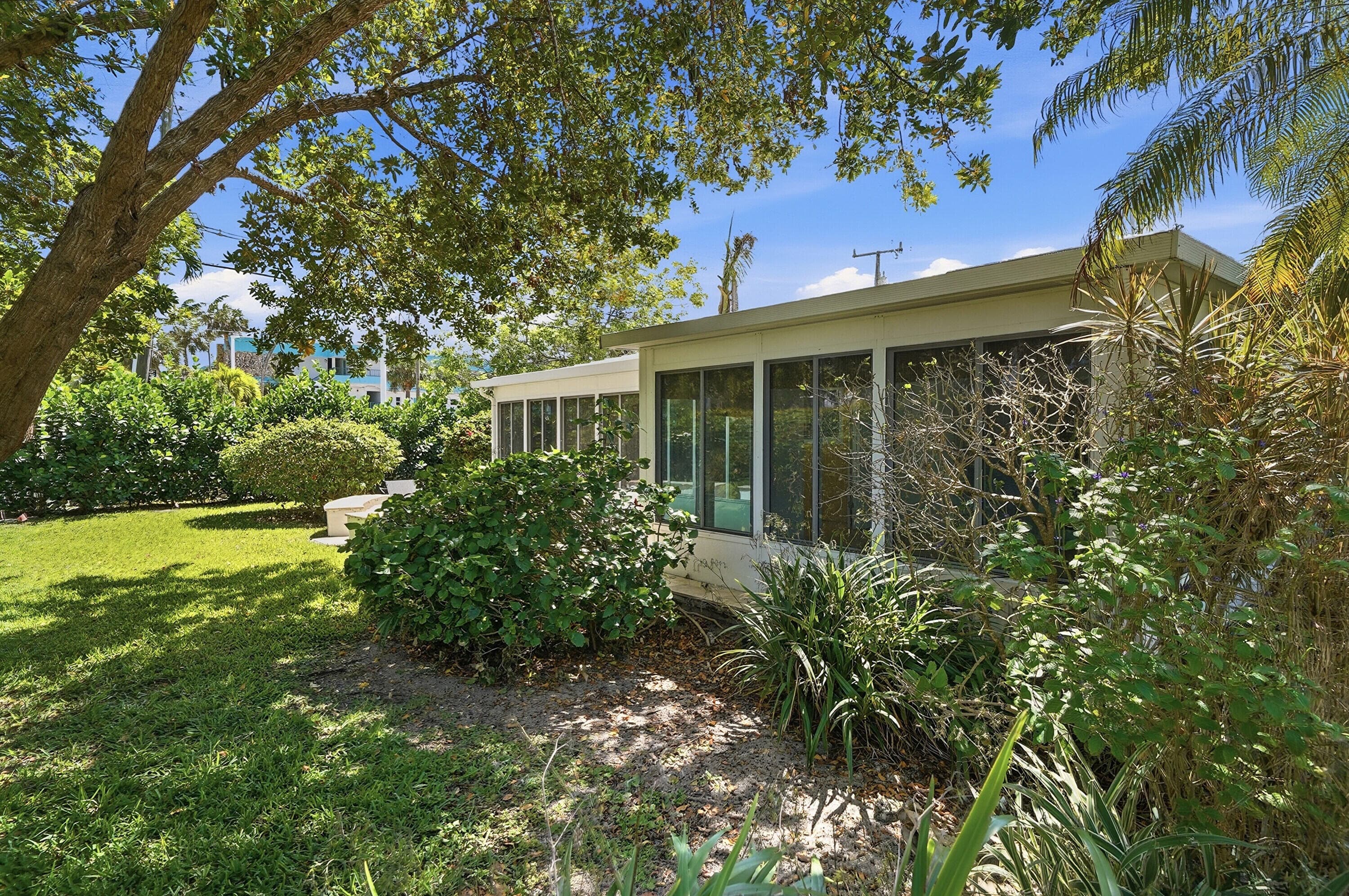 1431 S Ocean Boulevard Unit 28, Lauderdale-By-The-Sea, FL 33062 — photo 51 of 63