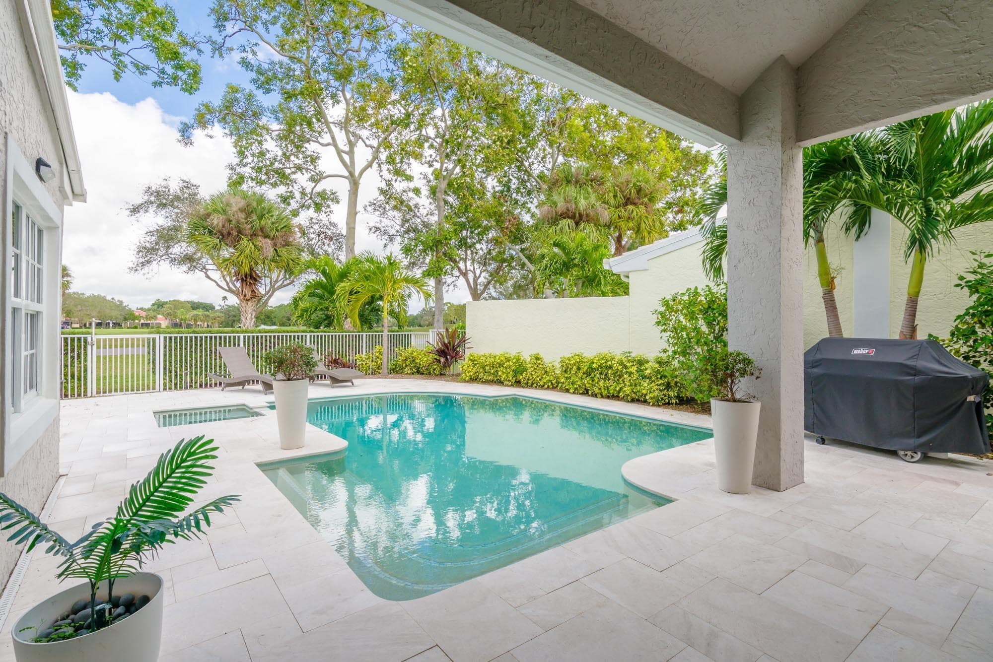 16 Windsor Lane, Palm Beach Gardens, FL 33418 — photo 35 of 50