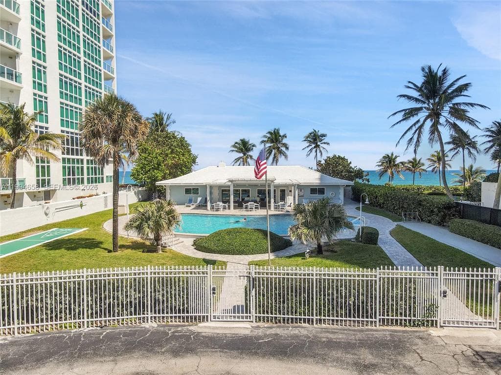 1431 S Ocean Boulevard Unit 28, Lauderdale-By-The-Sea, FL 33062 — photo 56 of 63