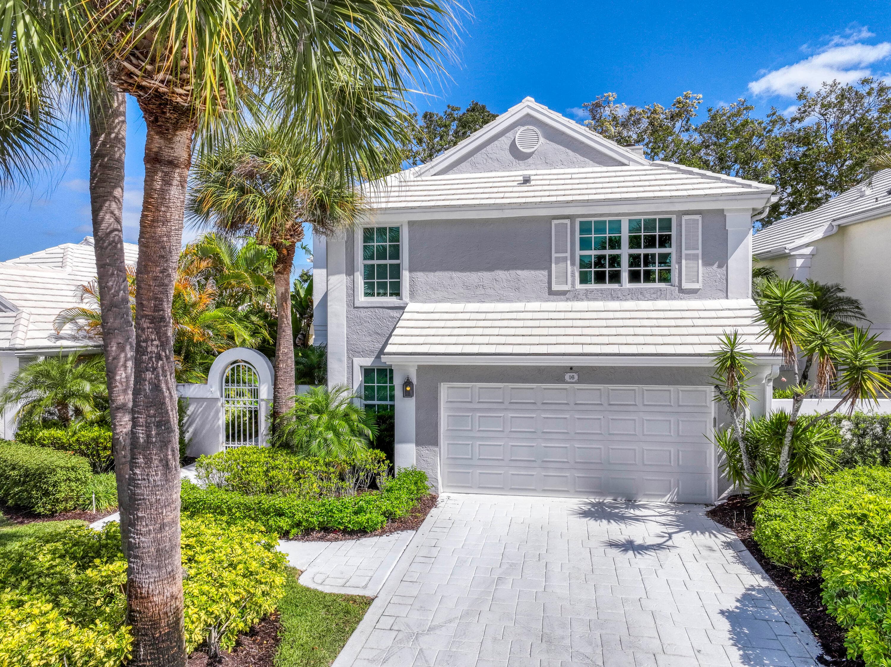 16 Windsor Lane, Palm Beach Gardens, FL 33418 — photo 4 of 50