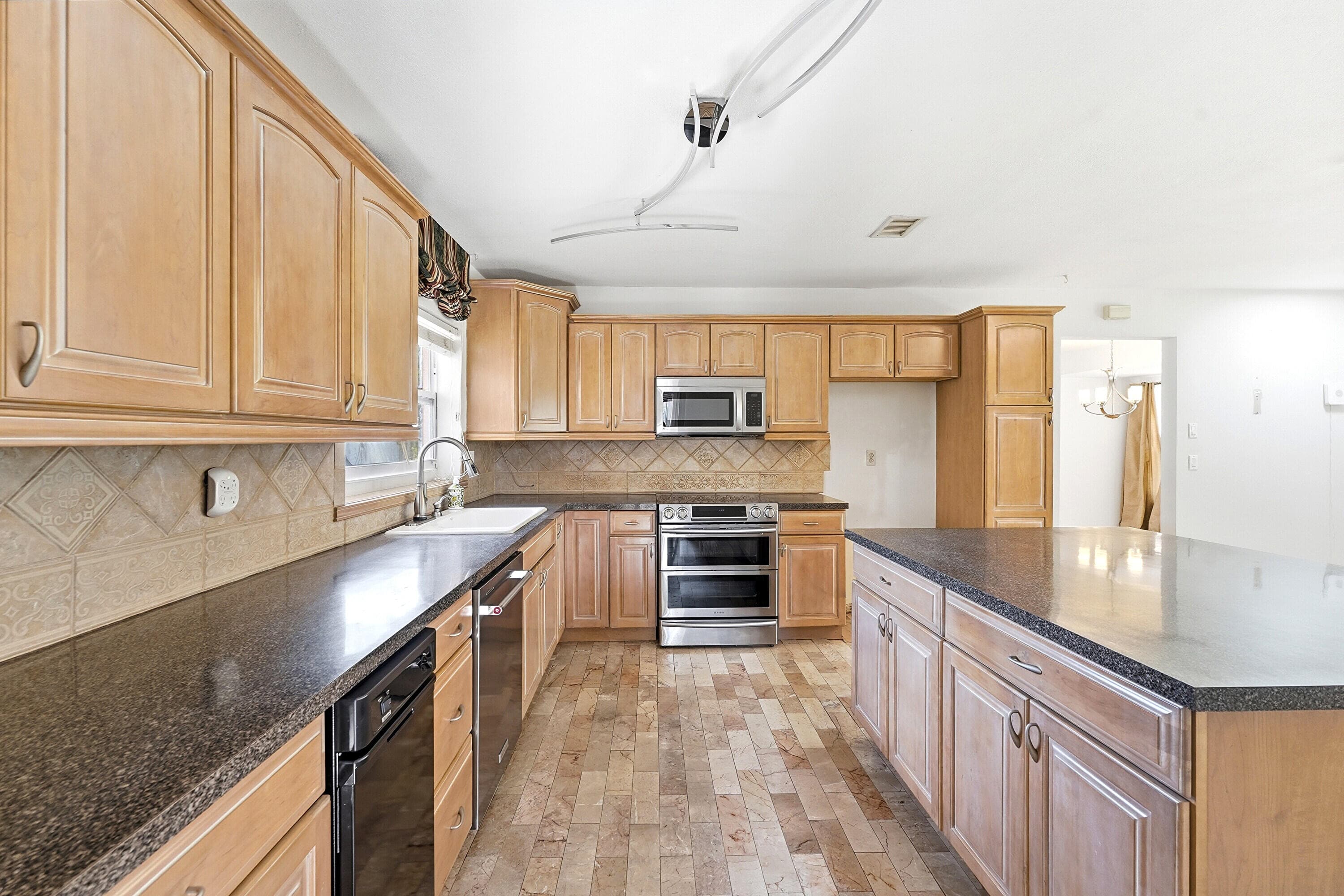 11451 NW 30th Street, Coral Springs, FL 33065 — photo 8 of 42