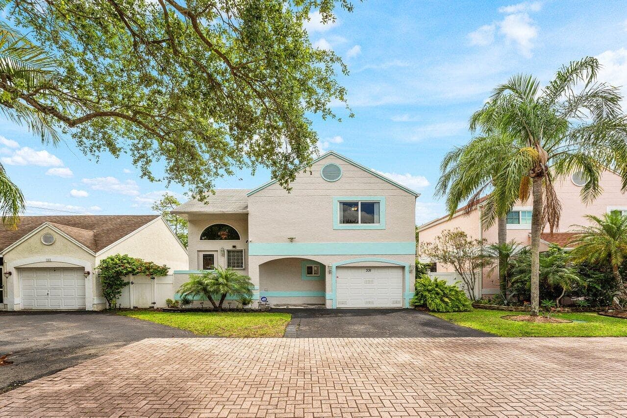331 NW 101st Terrace, Pembroke Pines, FL 33026 — photo 1 of 35
