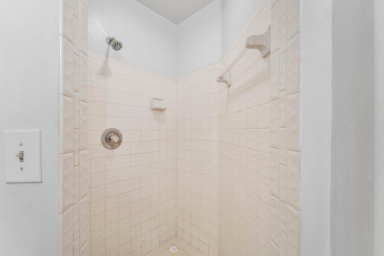 331 NW 101st Terrace, Pembroke Pines, FL 33026 — photo 17 of 35