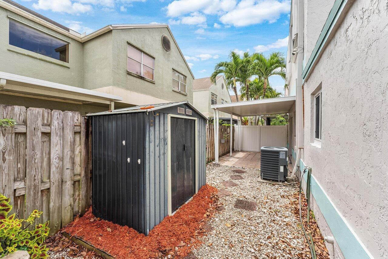 331 NW 101st Terrace, Pembroke Pines, FL 33026 — photo 28 of 35