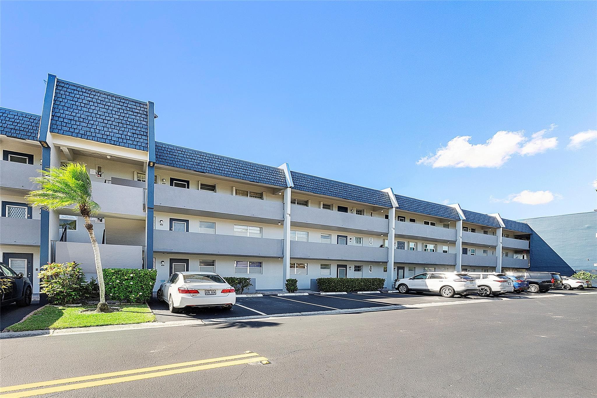 7847 Golf Circle Drive 211, Margate, FL 33063 — photo 1 of 18