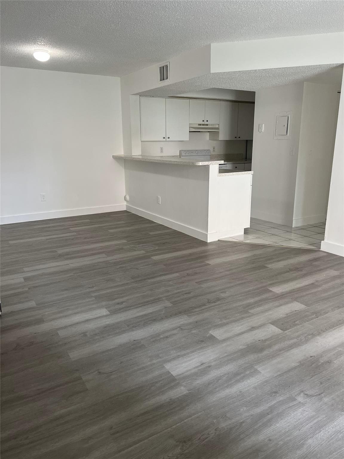 18860 NW 57th Avenue 106, Hialeah, FL 33015 — photo 11 of 13