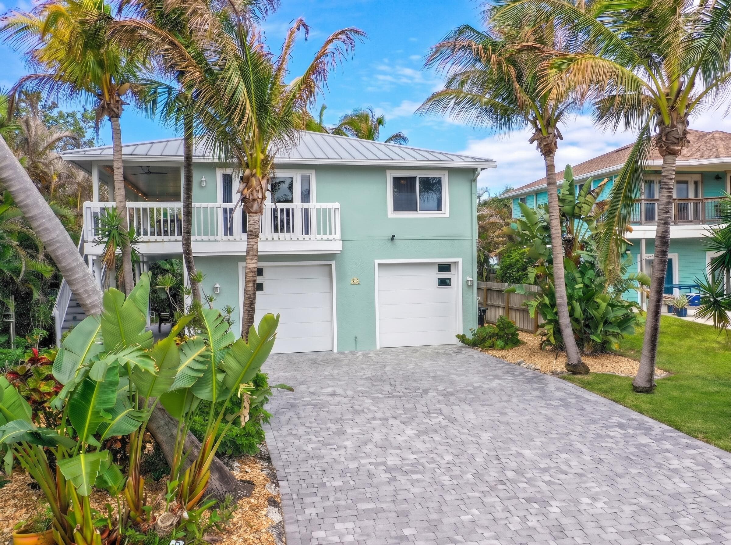 413 Hernando Street, Fort Pierce, FL 34949 — photo 4 of 43