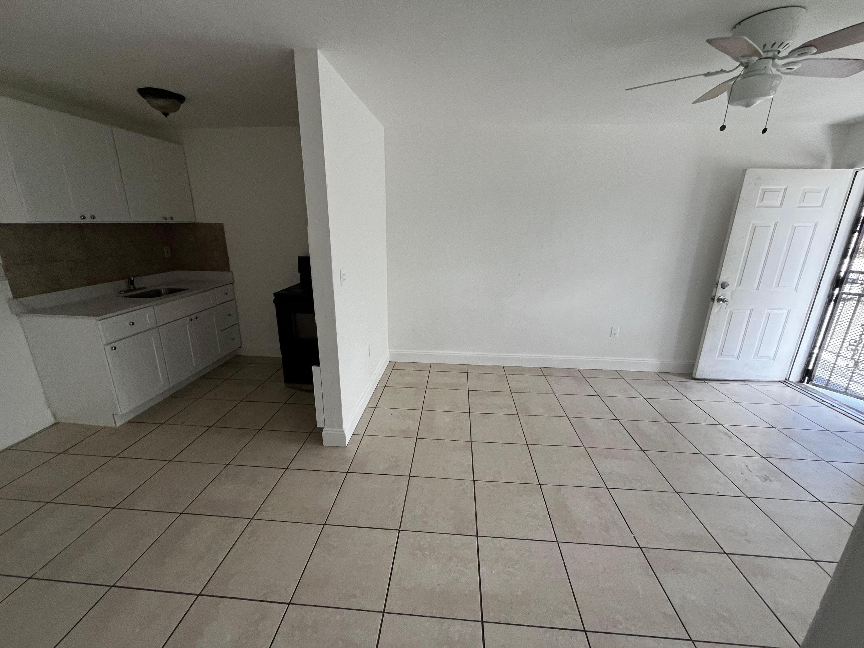 3015 NW 8th Avenue 11, Miami, FL 33127 — photo 1 of 6