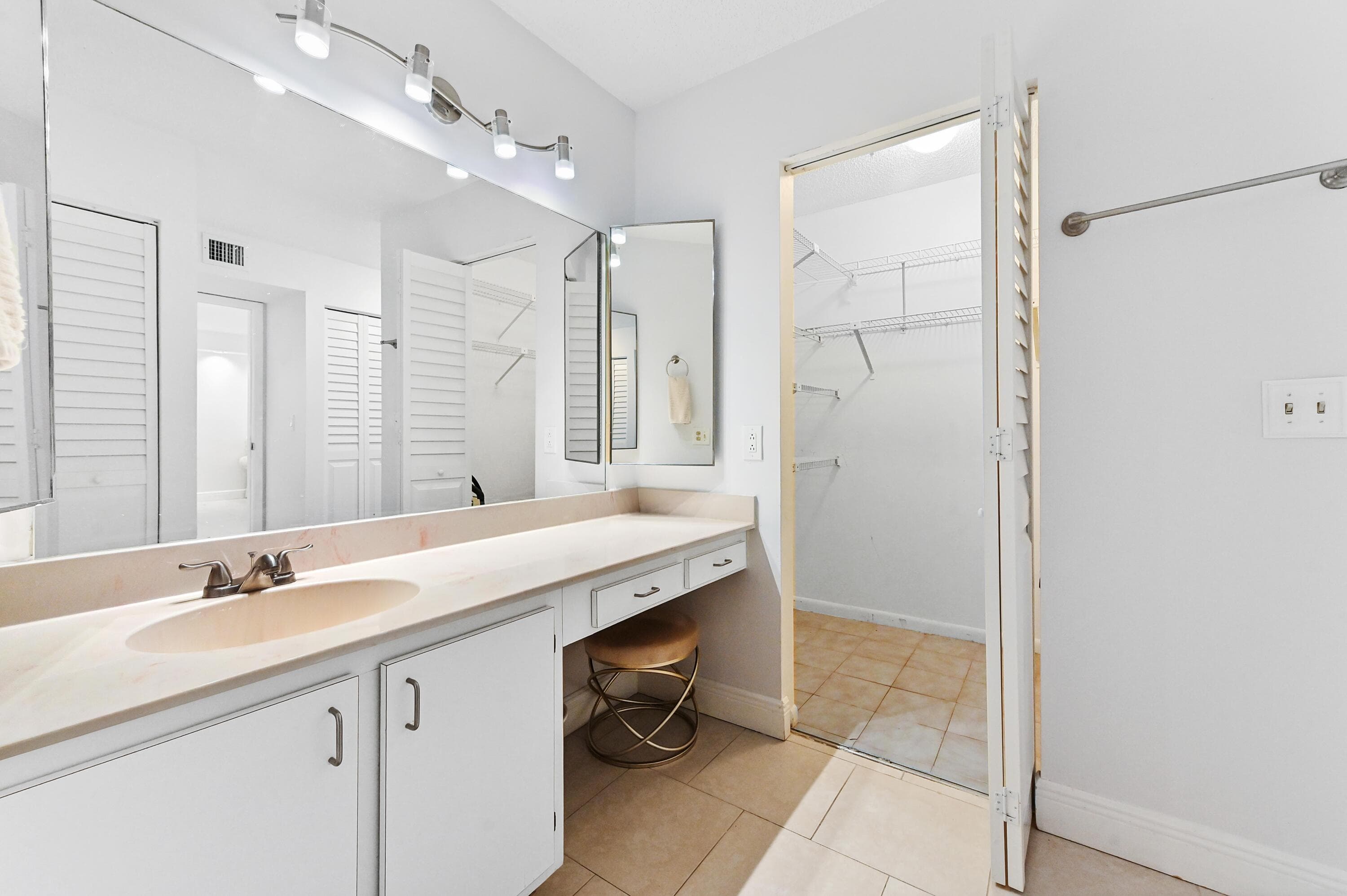 21215 Lago Circle C, Boca Raton, FL 33433 — photo 19 of 35