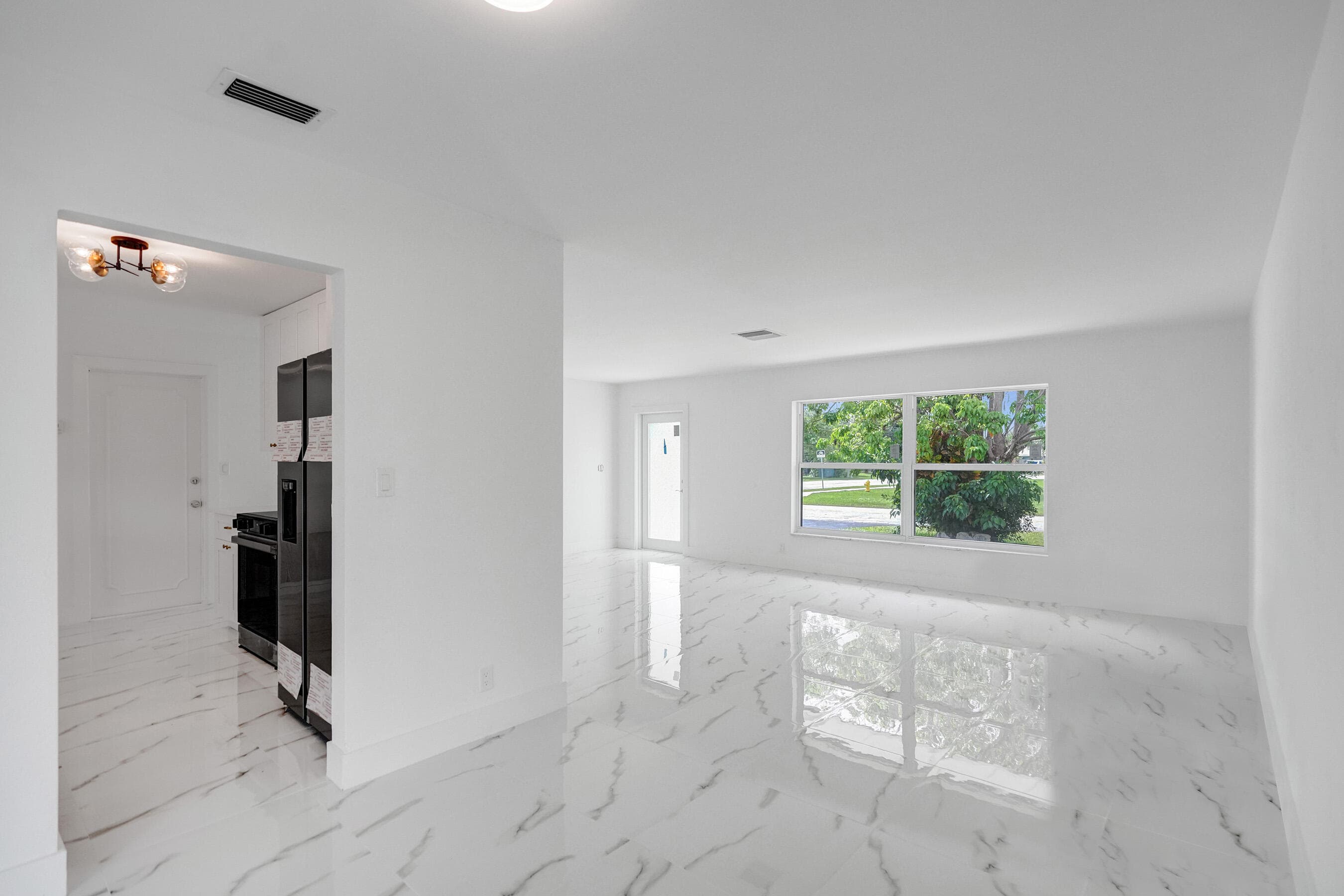 6606 NW 95th Avenue, Tamarac, FL 33321 — photo 5 of 33