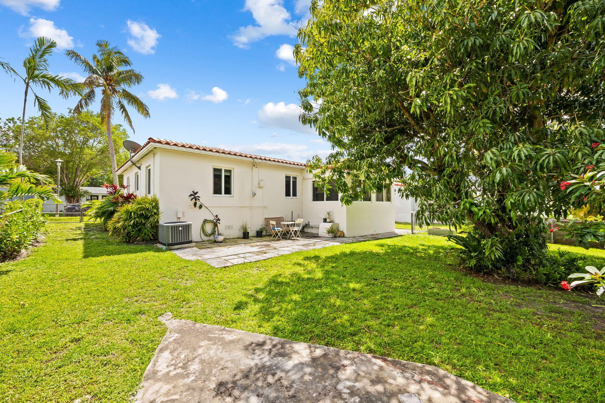 2135 SW 26th Street, Miami, FL 33133 — photo 17 of 26