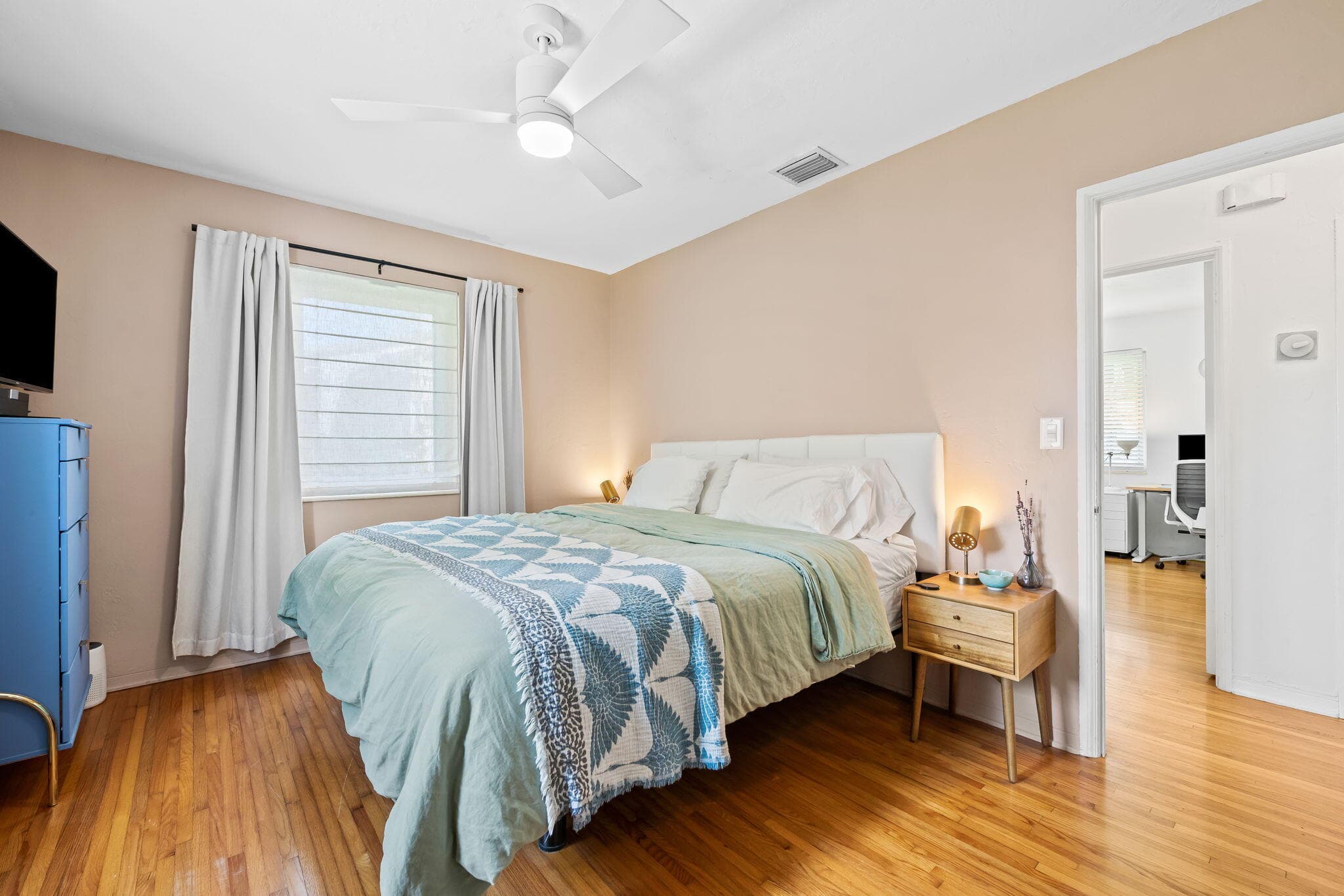 2135 SW 26th Street, Miami, FL 33133 — photo 14 of 26