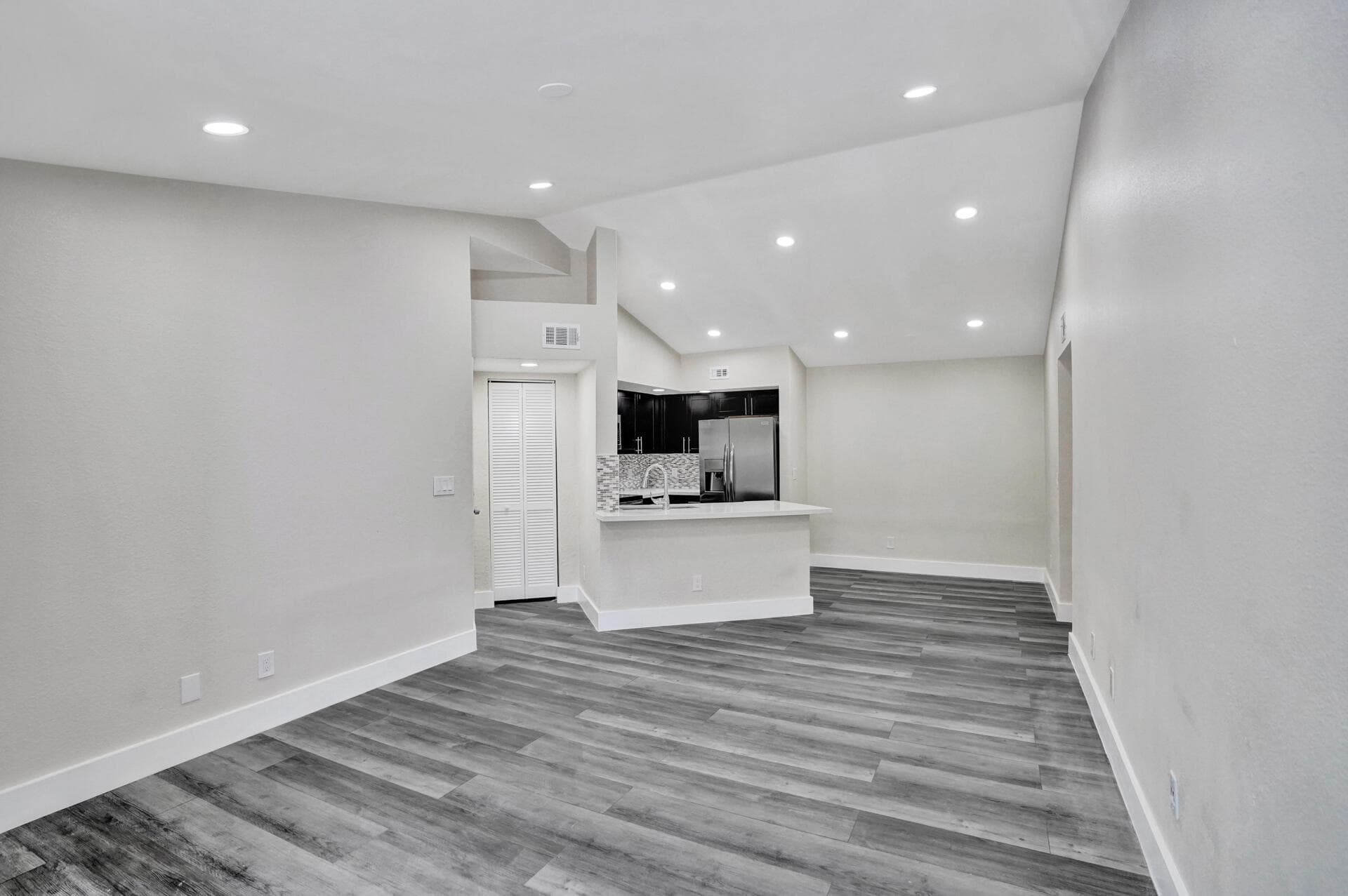 595 Vista Isles Drive 1925, Sunrise, FL 33325 — photo 9 of 34