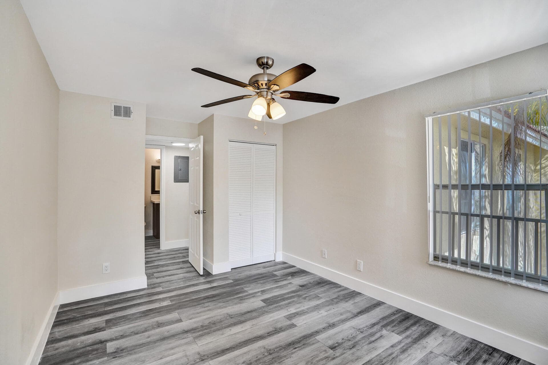 595 Vista Isles Drive 1925, Sunrise, FL 33325 — photo 20 of 34