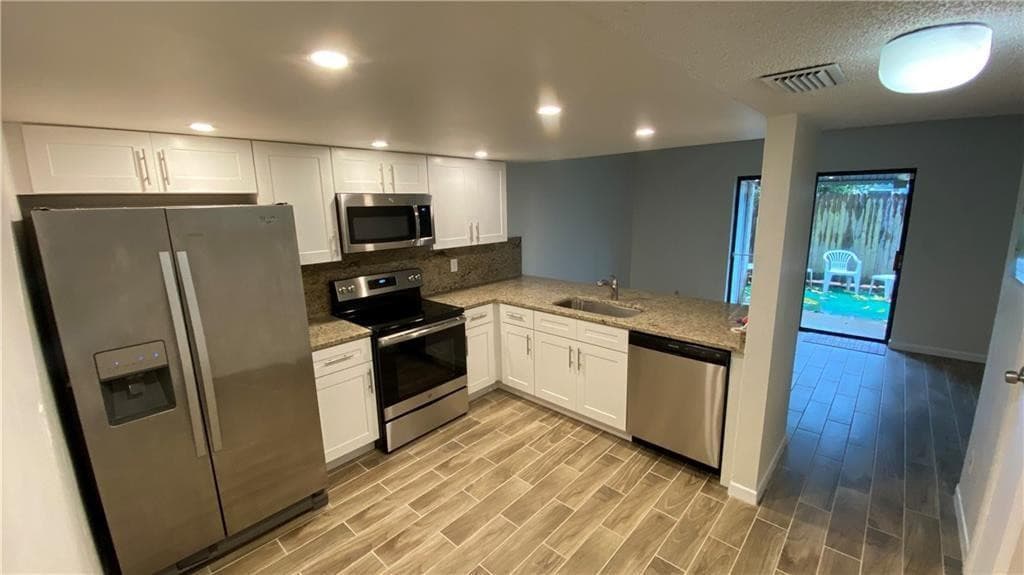 5269 SW 40th Avenue 21, Dania Beach, FL 33314 — photo 1 of 11