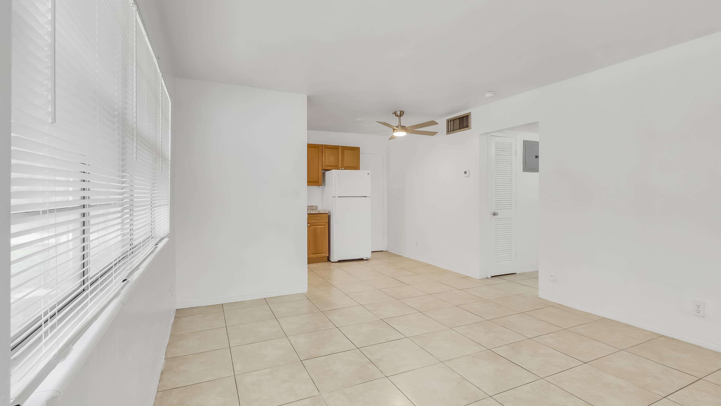 711 SE 15th Street 5, Fort Lauderdale, FL 33316 — photo 11 of 47