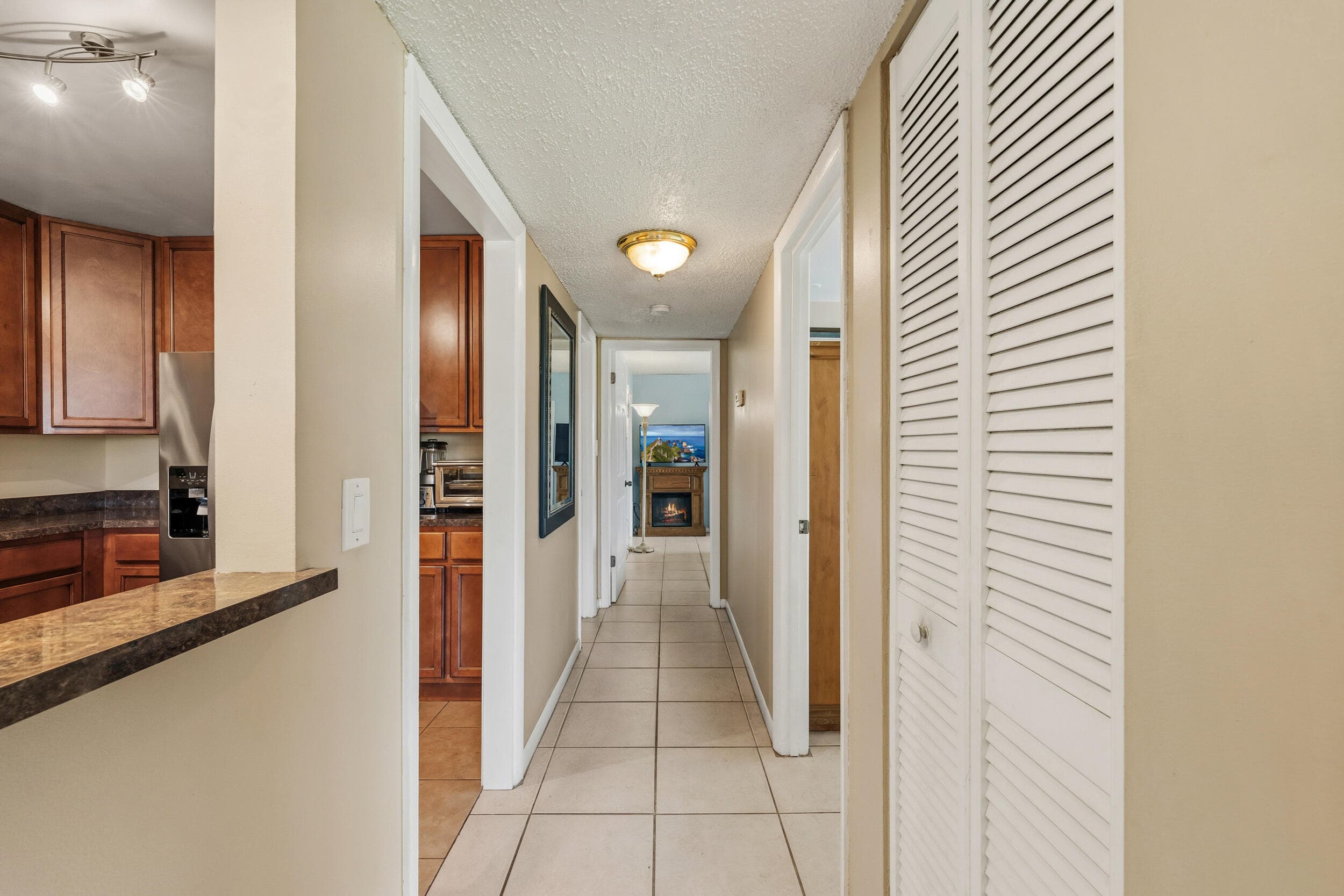 2050 Oleander Boulevard 1-106, Fort Pierce, FL 34950 — photo 6 of 37