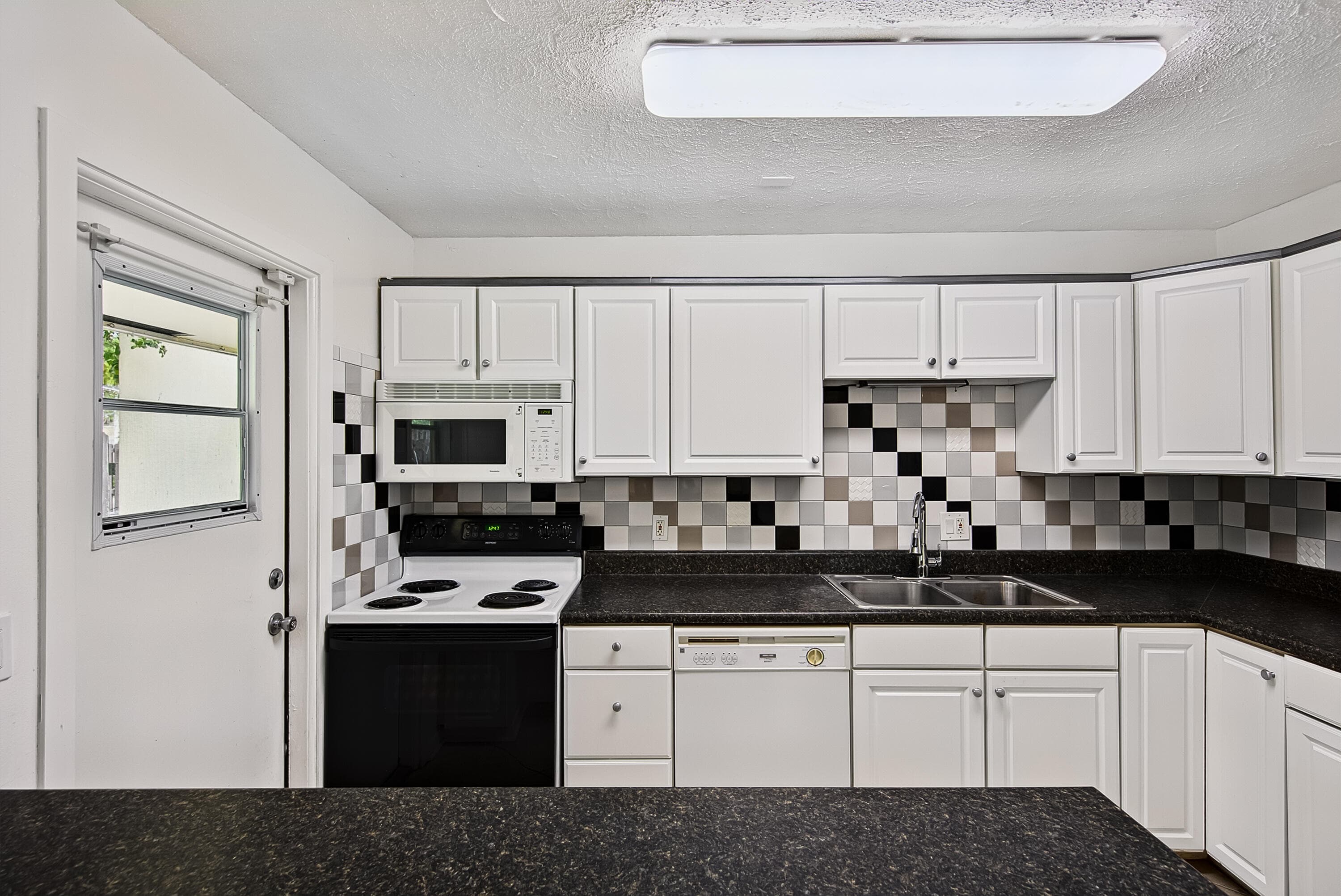 3004 NW 69th Court 1d, Fort Lauderdale, FL 33309 — photo 10 of 31