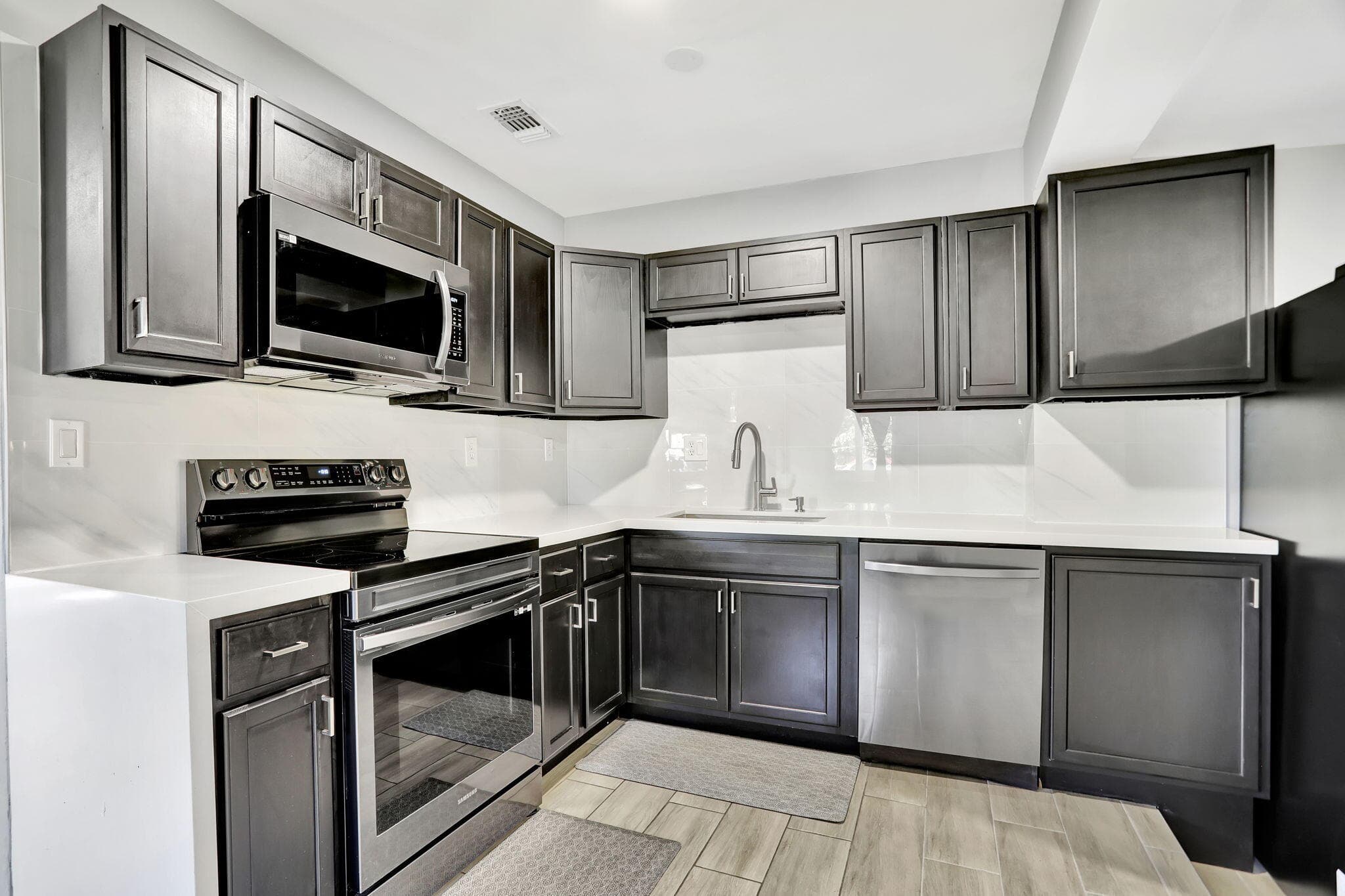 3440 NW 8th Court, Fort Lauderdale, FL 33311 — photo 2 of 33