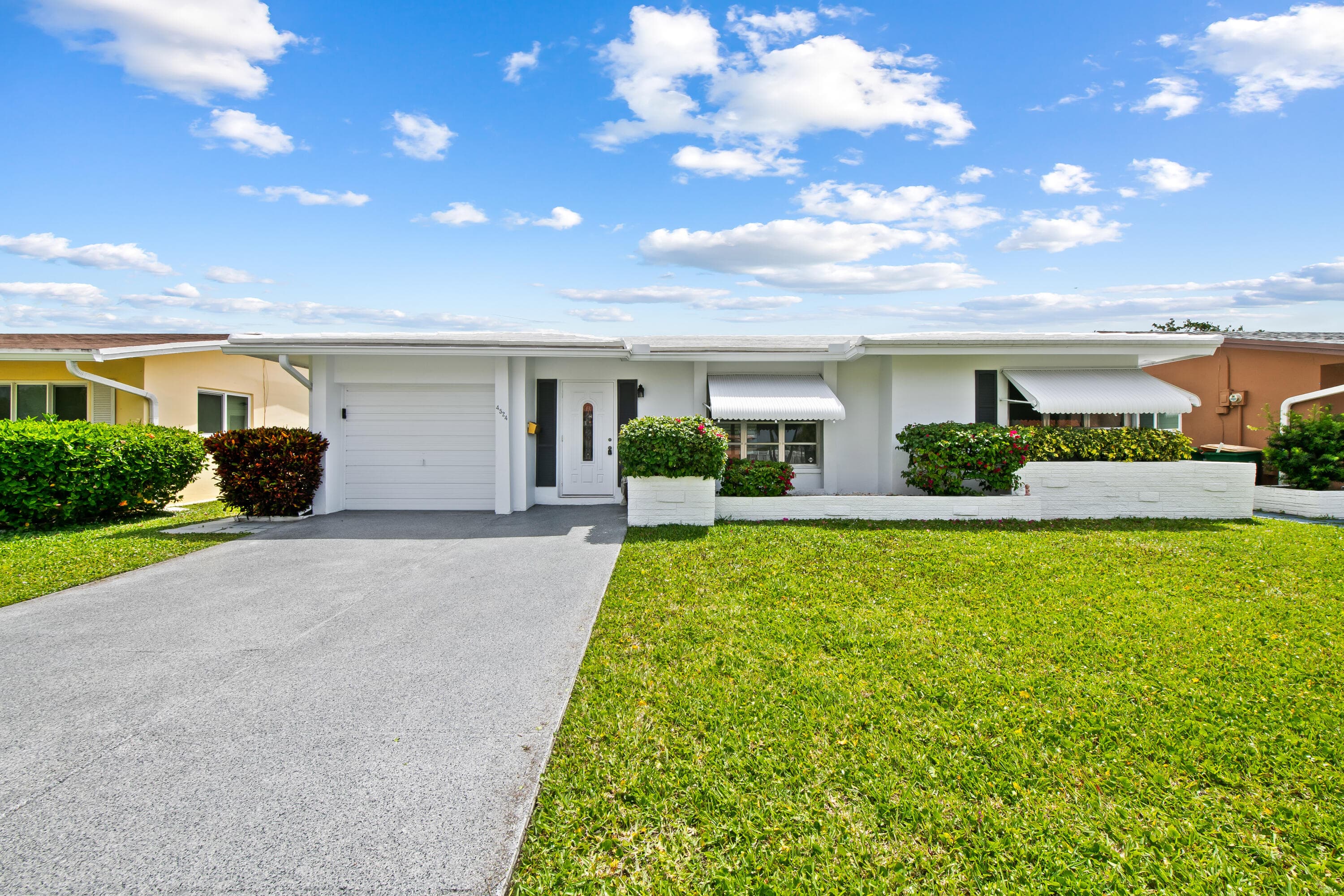 4524 NW 43rd Avenue, Tamarac, FL 33319 — photo 1 of 27