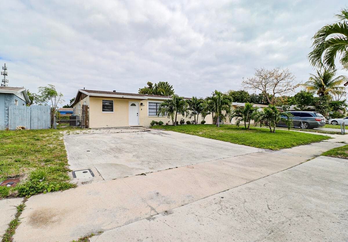 219 NE 6th Avenue, Boynton Beach, FL 33435 — photo 15 of 18