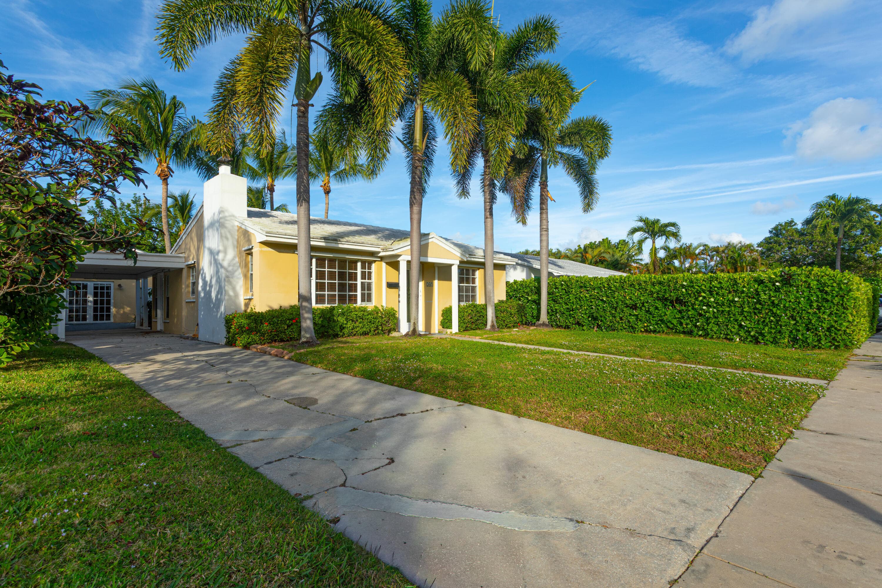 245 Cortez Road, West Palm Beach, FL 33405 — photo 8 of 33