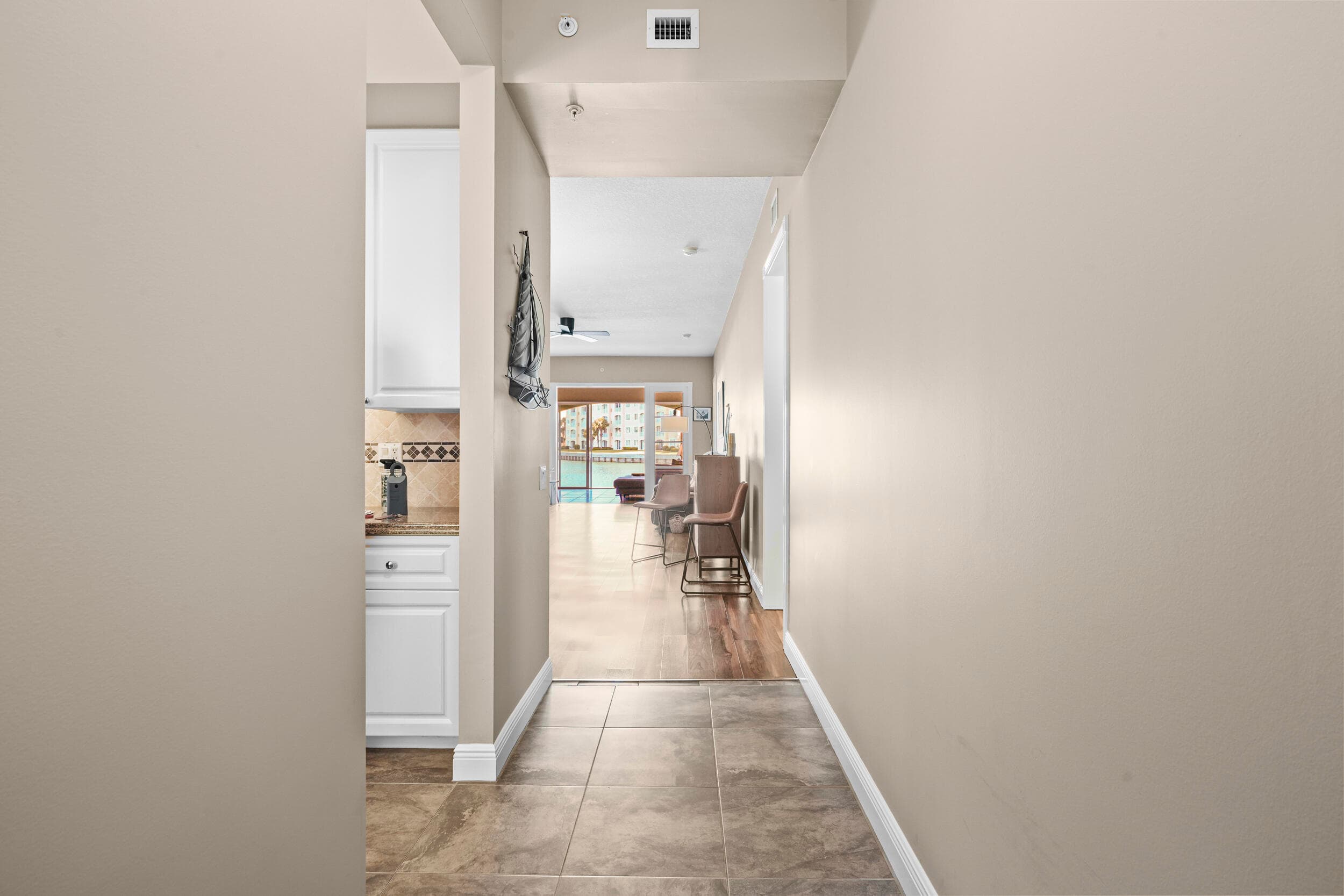16 W Harbour Isle Dr Drive W 106, Fort Pierce, FL 34949 — photo 10 of 52