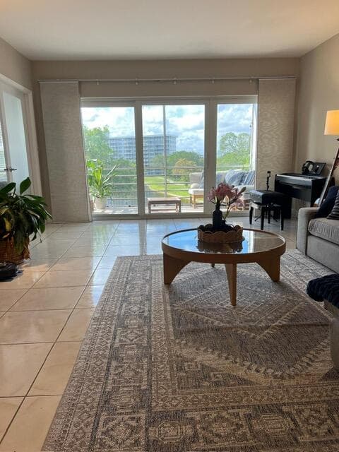 2751 N Palm Aire Drive 402, Pompano Beach, FL 33069 — photo 22 of 48