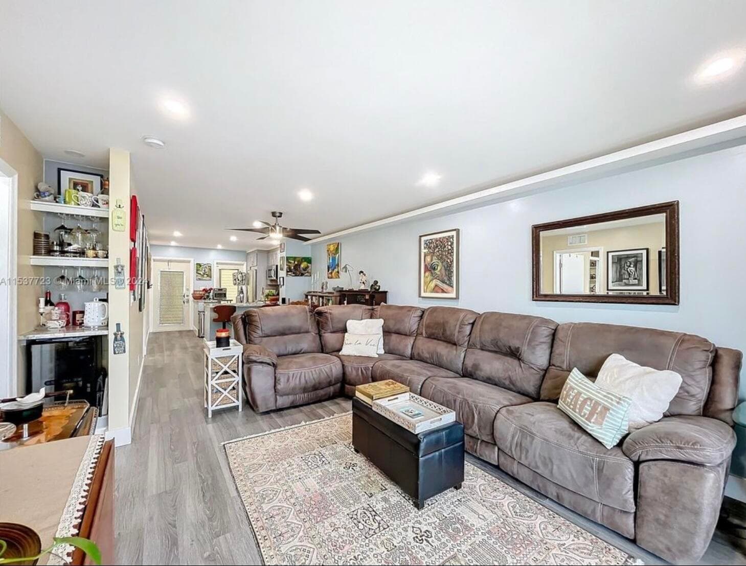 460 Paradise Isle Boulevard 205, Hallandale Beach, FL 33009 — photo 20 of 26