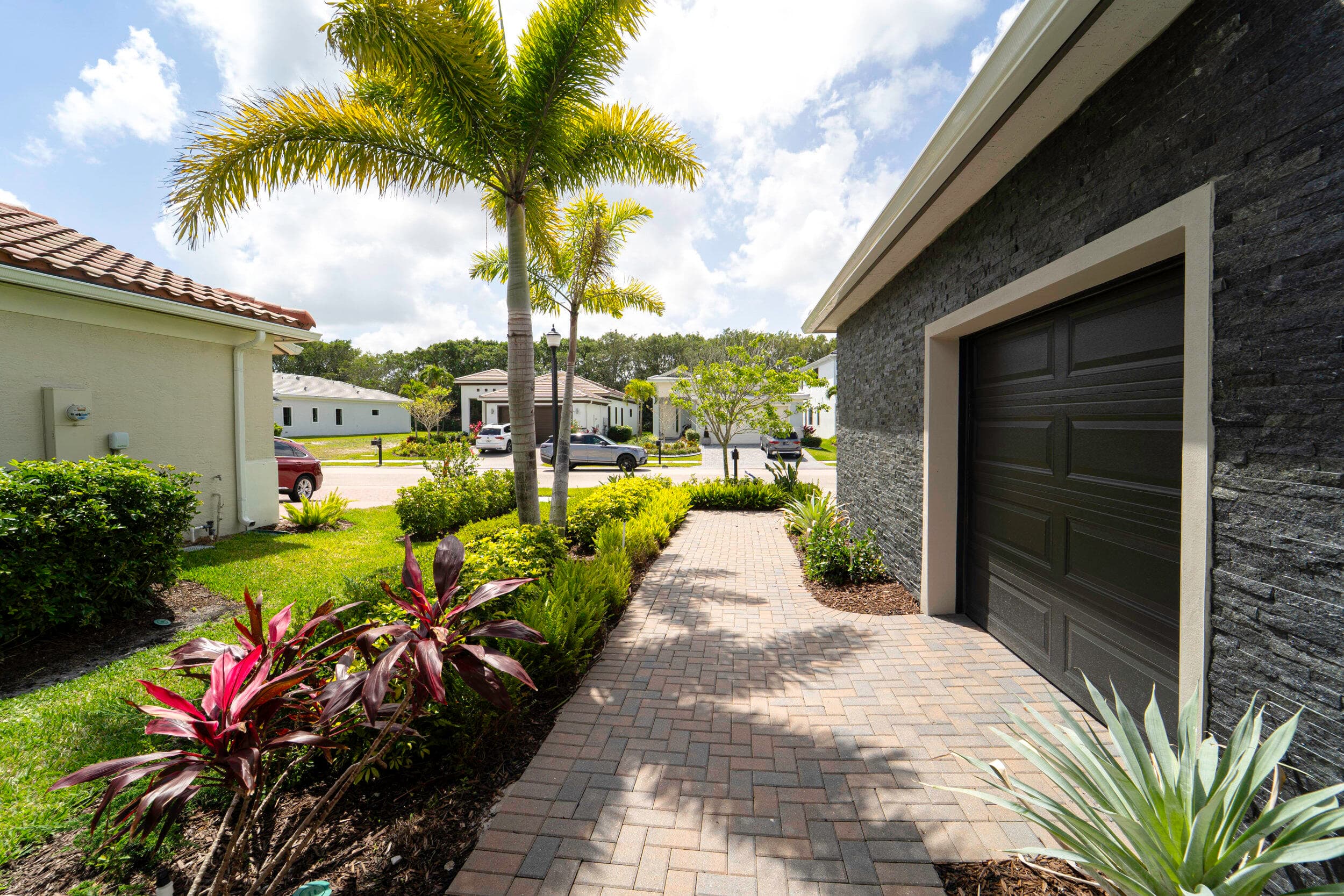537 SE Fascino Circle, Port St. Lucie, FL 34984 — photo 5 of 42