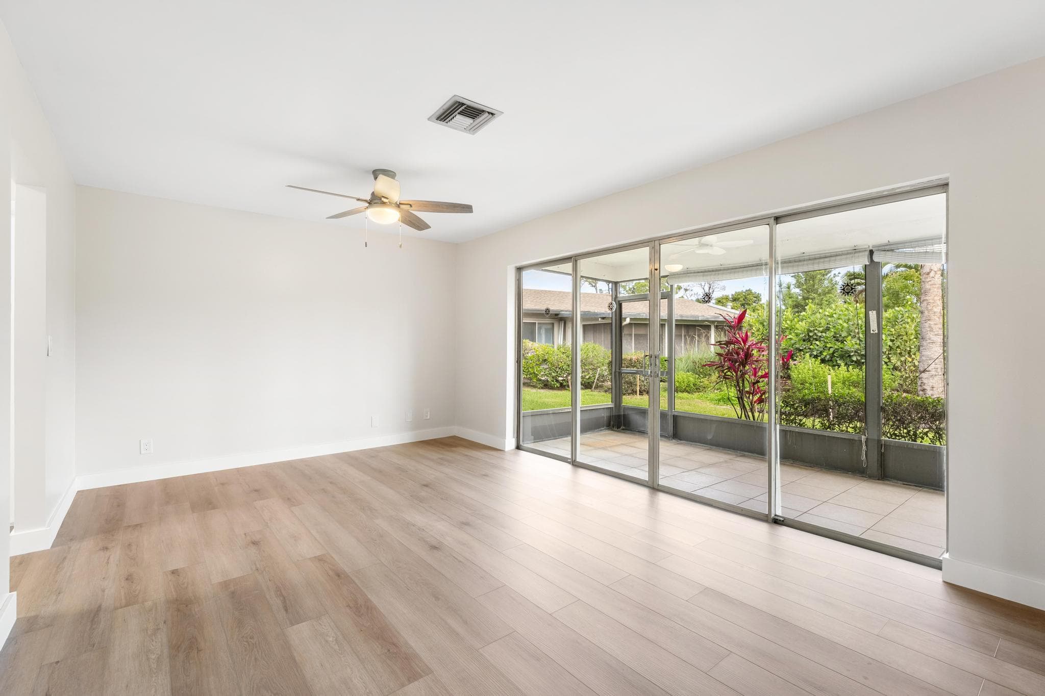 7281 N Pine Park Dr N, Lake Worth, FL 33467 — photo 15 of 42