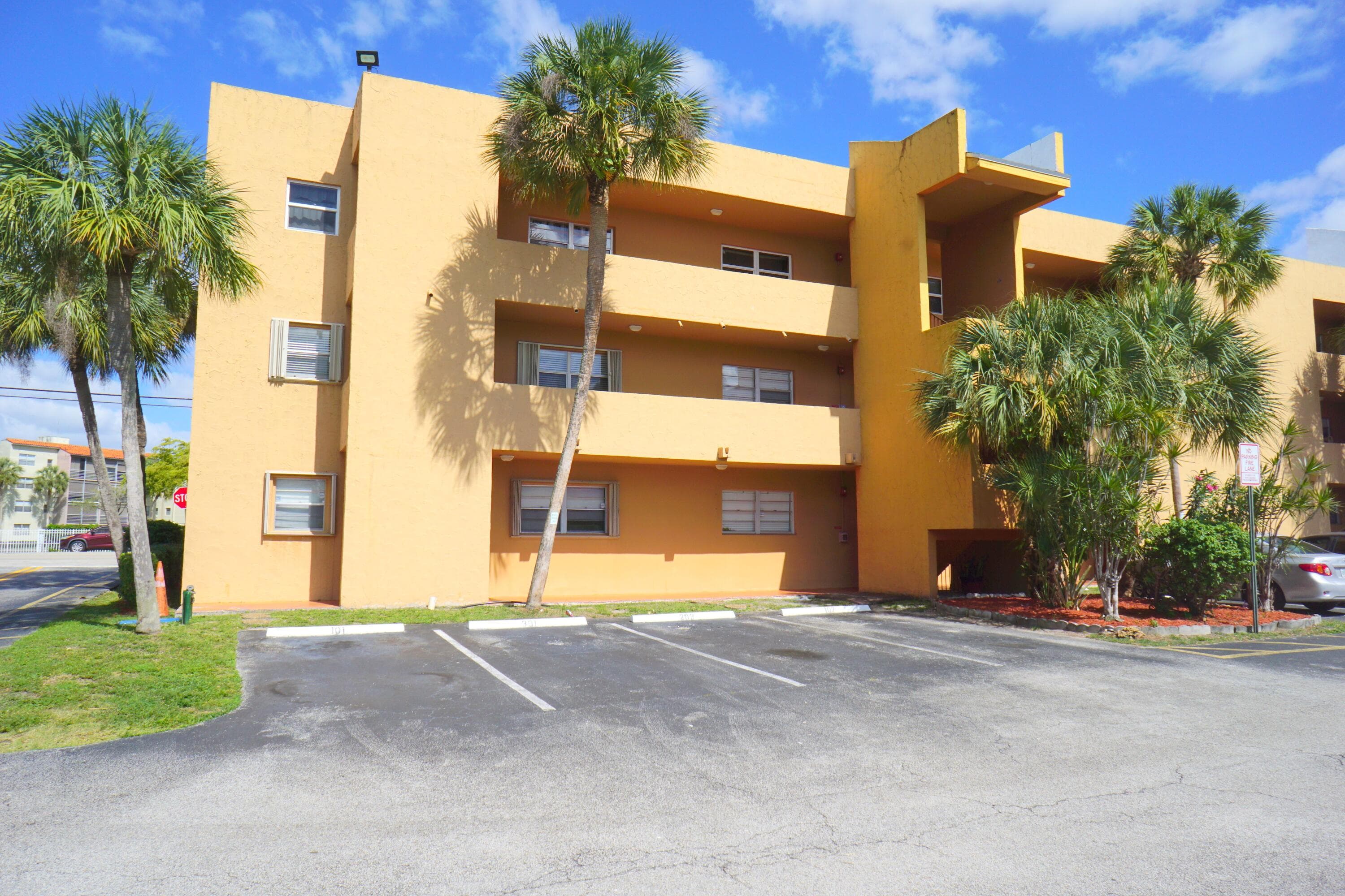 1891 SW 81st Avenue 202, North Lauderdale, FL 33068 — photo 1 of 40
