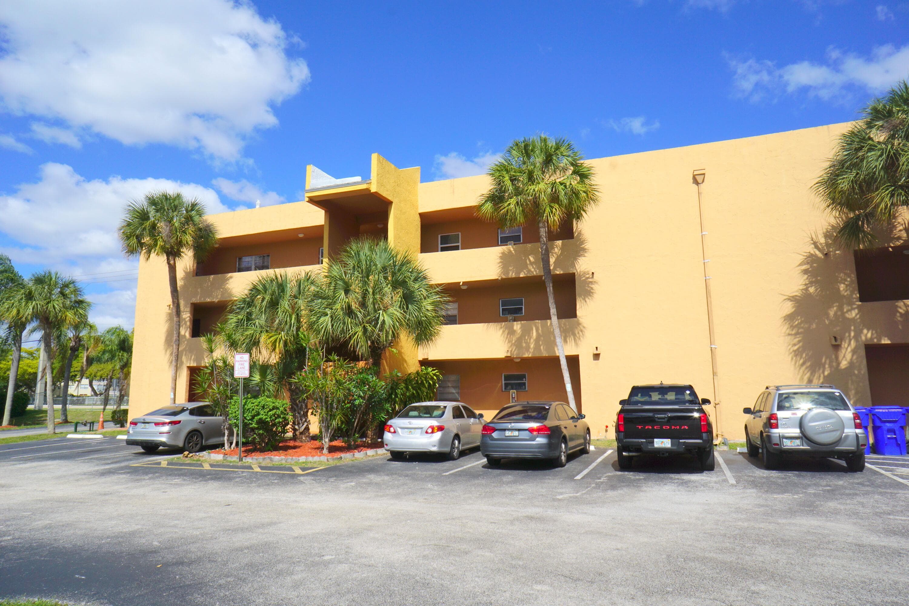 1891 SW 81st Avenue 202, North Lauderdale, FL 33068 — photo 2 of 40