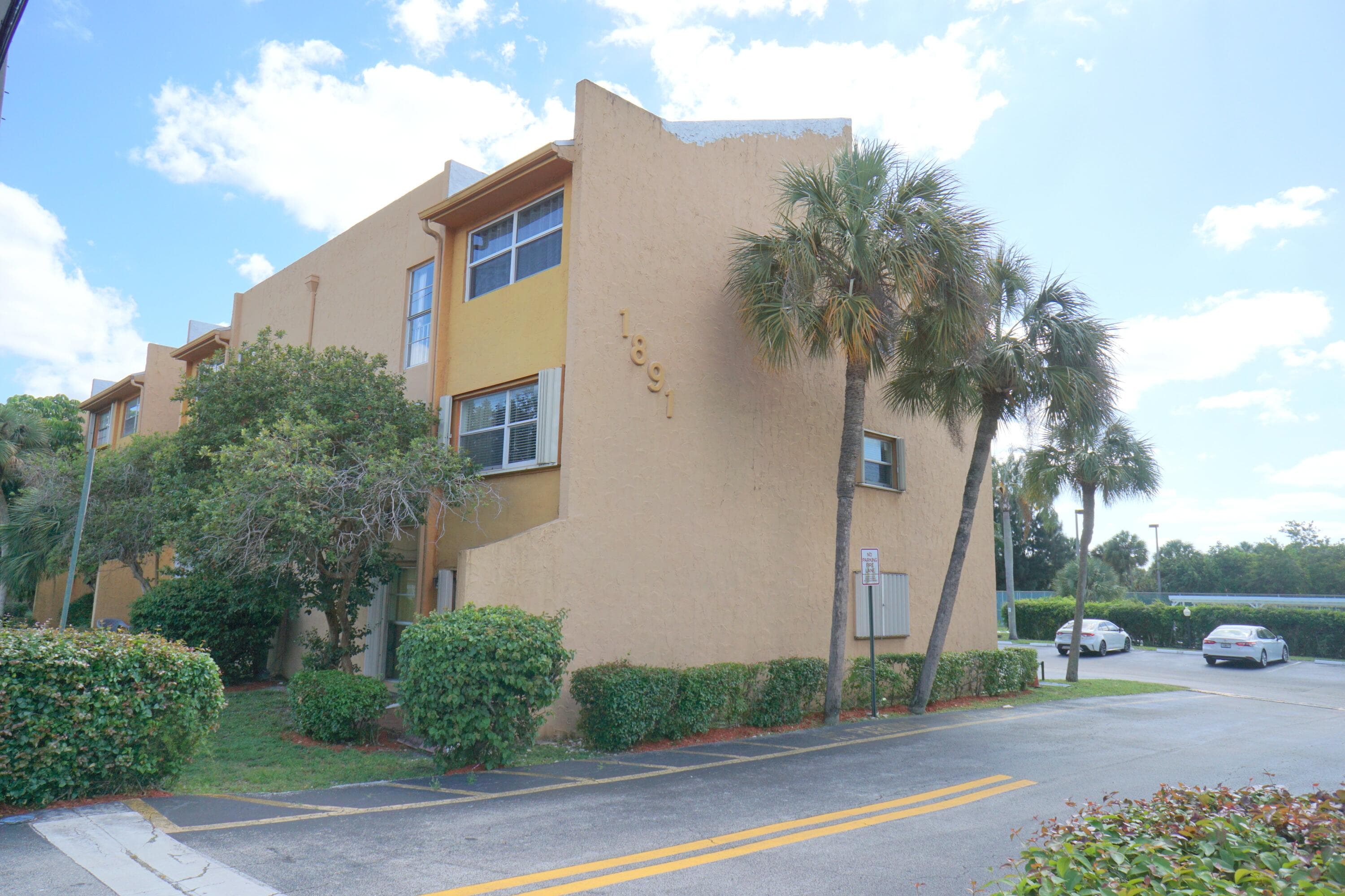 1891 SW 81st Avenue 202, North Lauderdale, FL 33068 — photo 39 of 40
