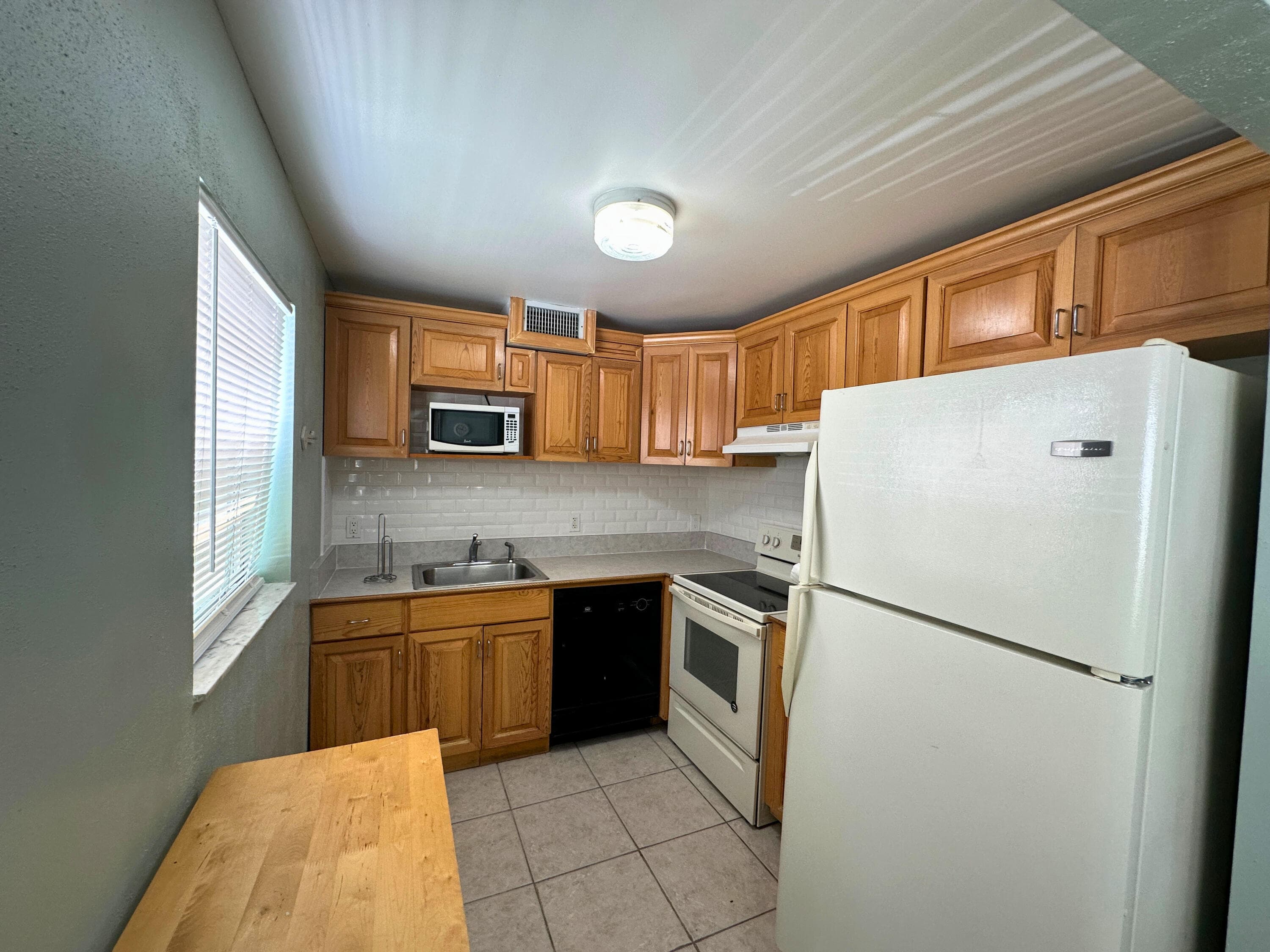 337 Saxony H Way 337, Delray Beach, FL 33446 — photo 8 of 17