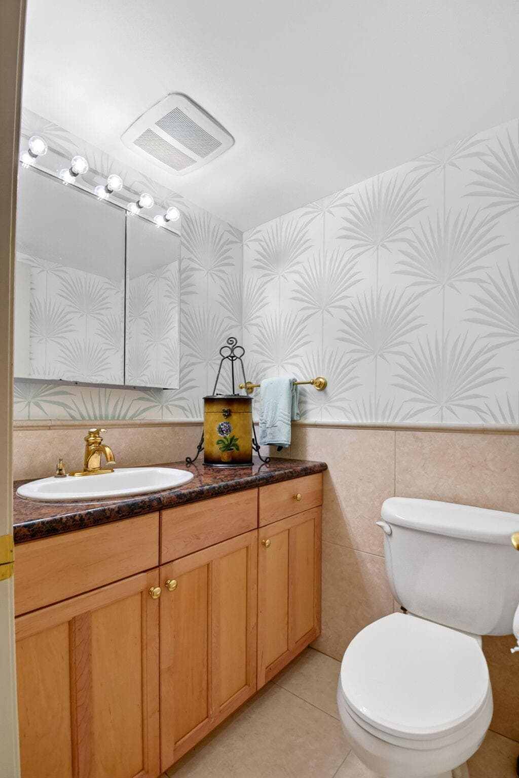 3589 S Ocean Boulevard 609, South Palm Beach, FL 33480 — photo 8 of 61