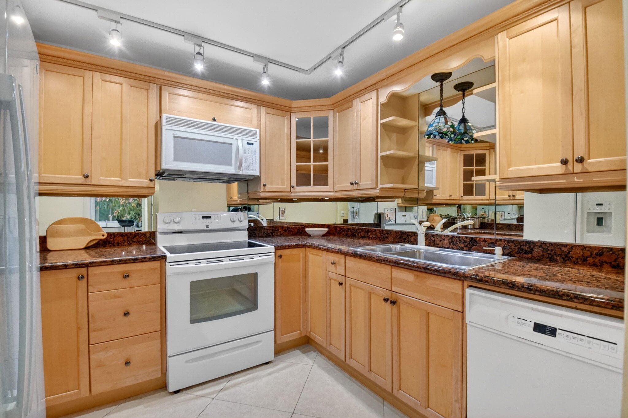 3589 S Ocean Boulevard 609, South Palm Beach, FL 33480 — photo 9 of 61